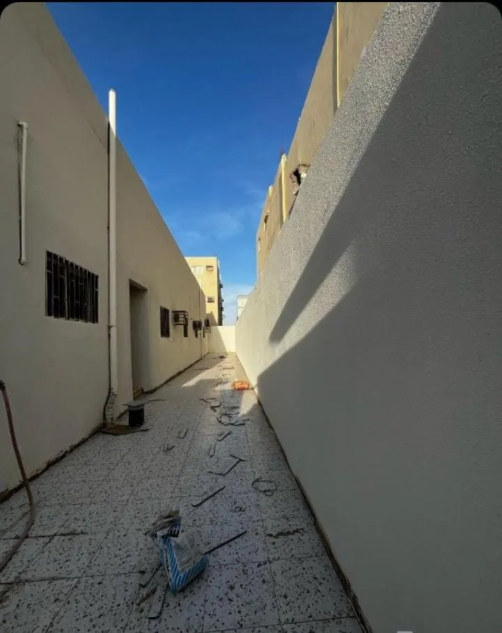 تجديد واجهات عمارة سكنية